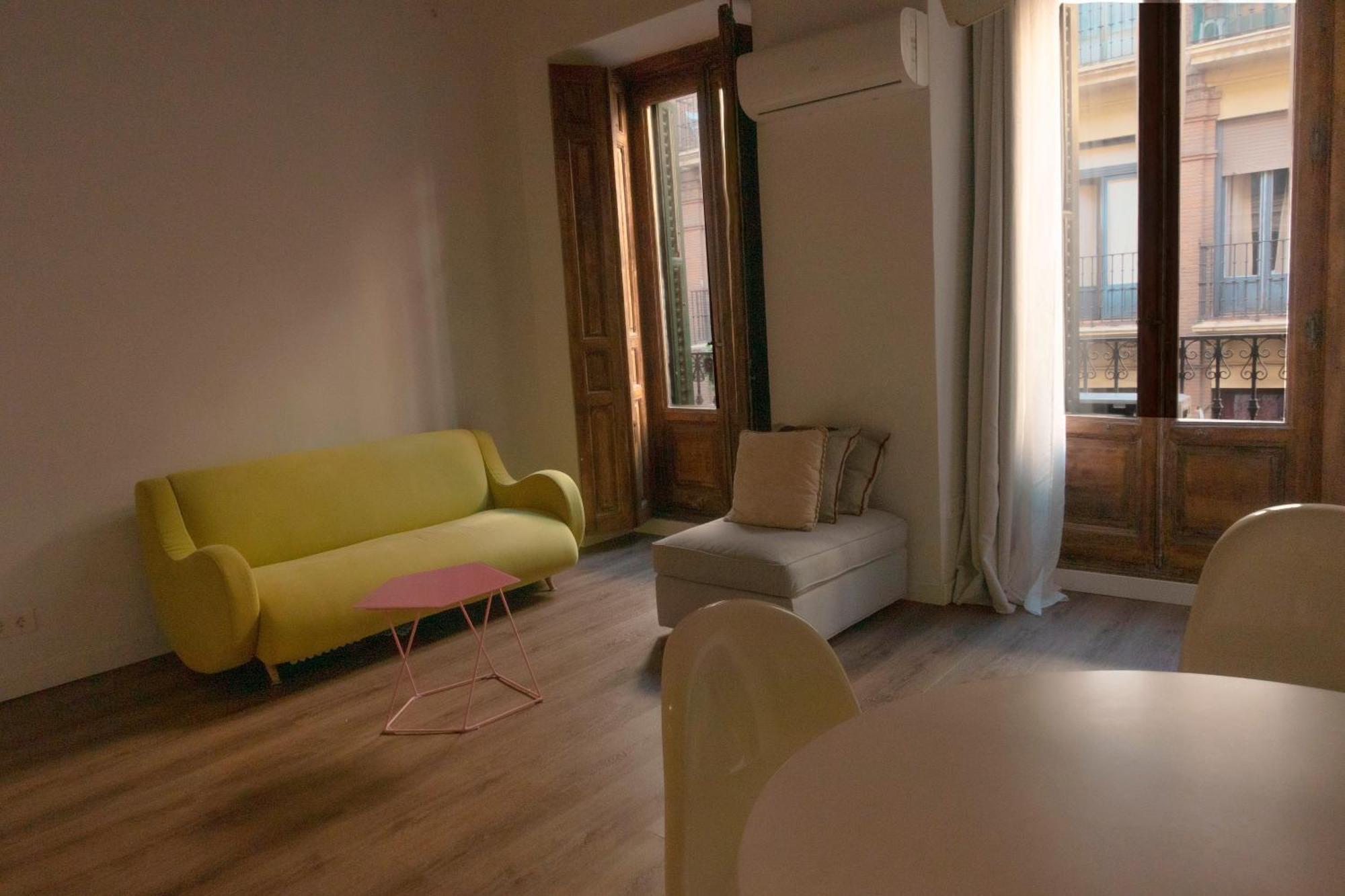 Hortaleza 4, Preciso Estudio En Chueca Junto A La Gran Via De Madrid Exterior foto